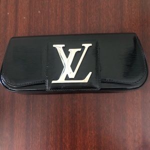 Patent Leather Louis Vuitton Sobe Clutch